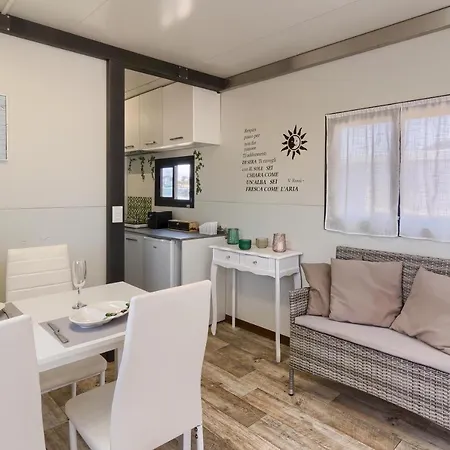 דירה Alba Chiara House Boat קליארי