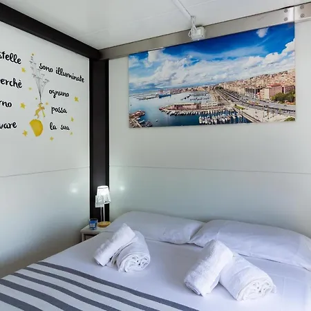 דירה Alba Chiara House Boat קליארי