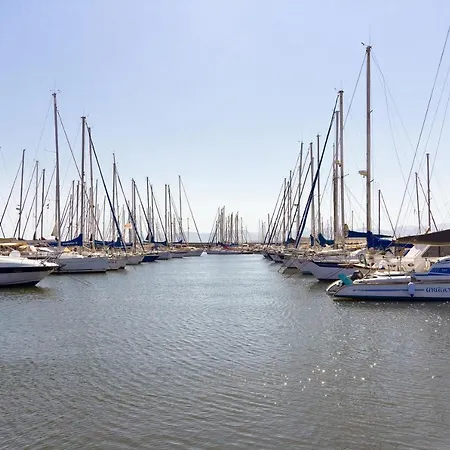 Alba Chiara House Boat * קליארי